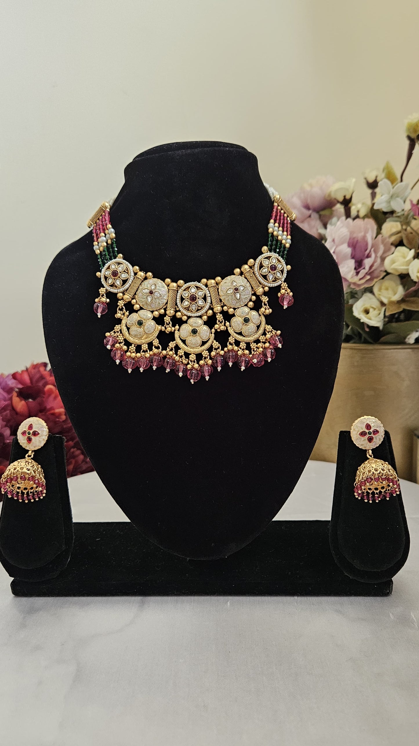 Rangreeti Necklace Set