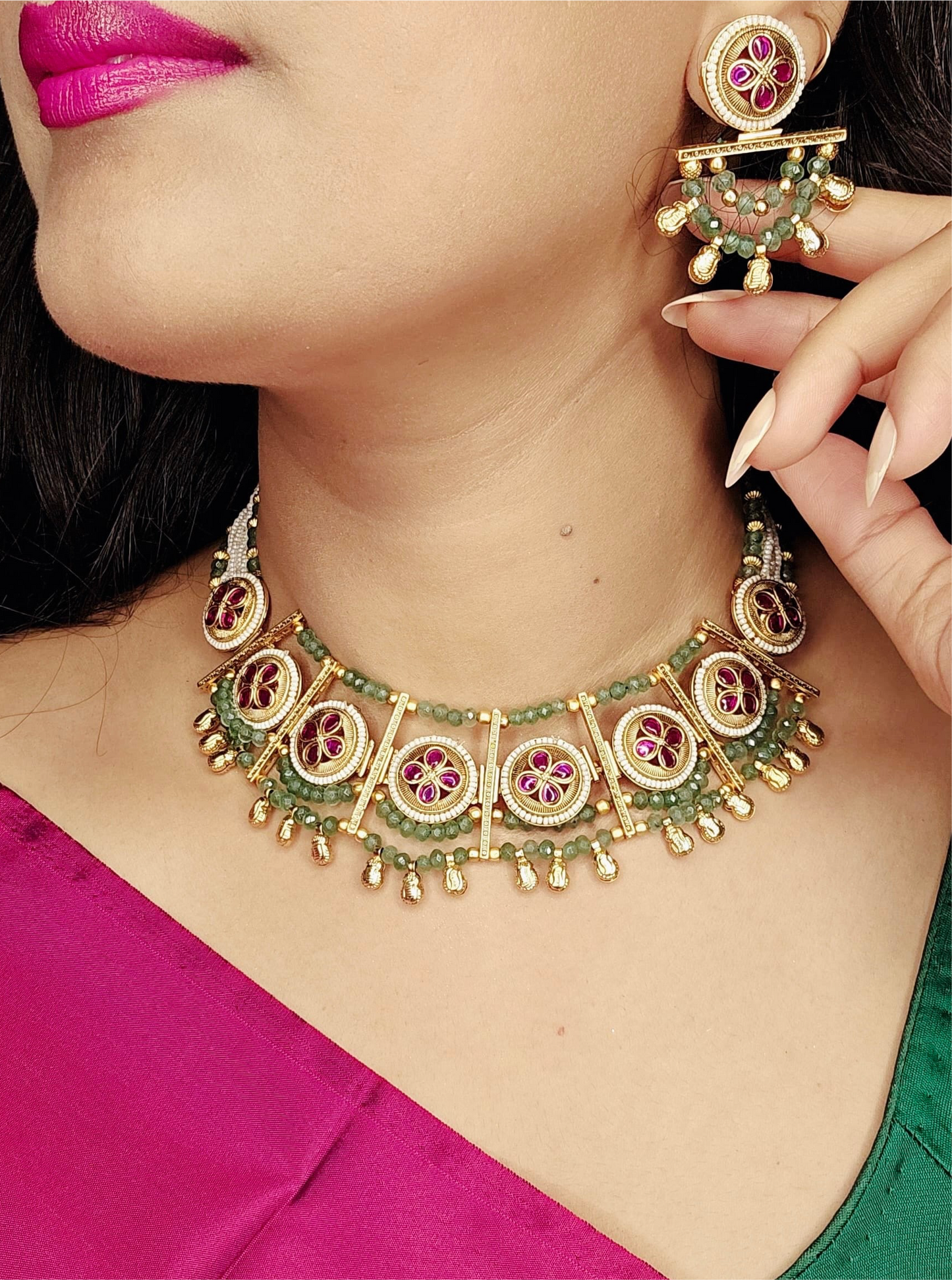 Savan Necklace
