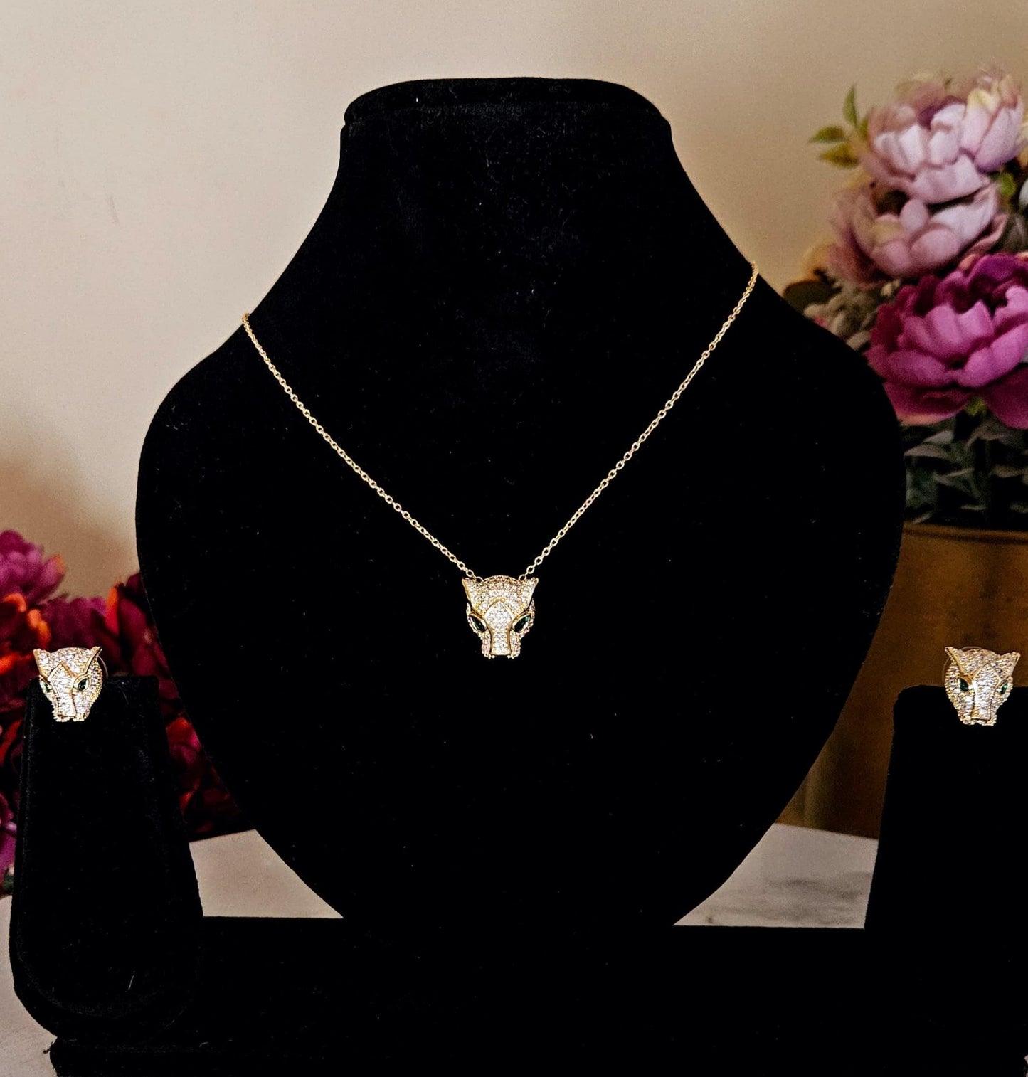 Stone Studded Jaguar Pendant