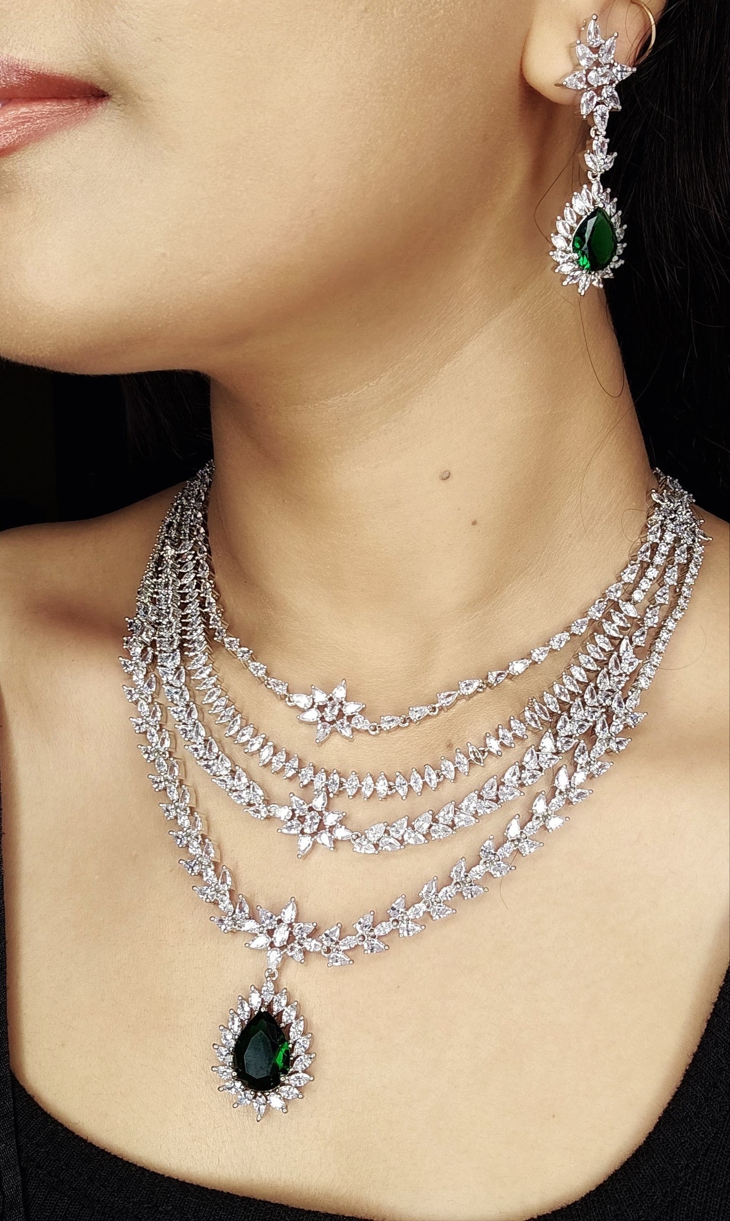 Multilayer Emerald Set