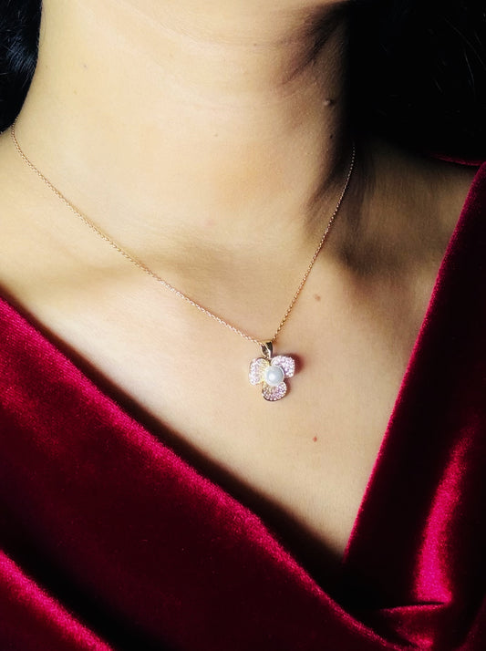 Leafy Pearl Pendant