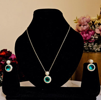 Round Halo Pendant