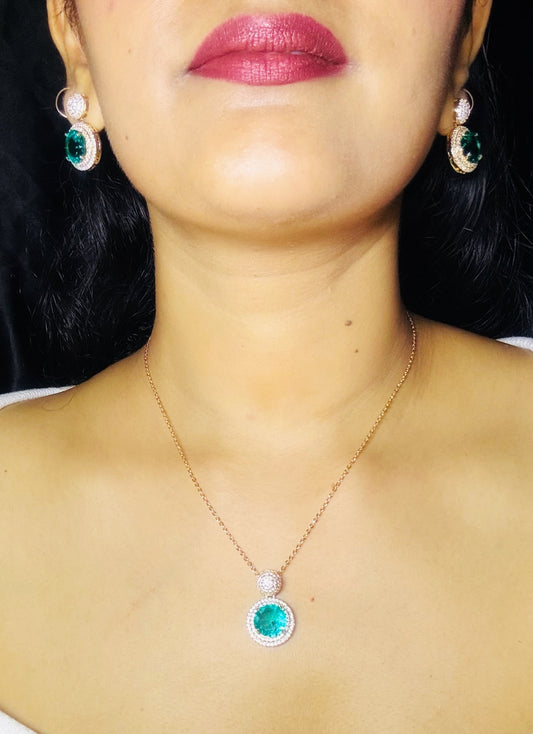 Round Halo Pendant
