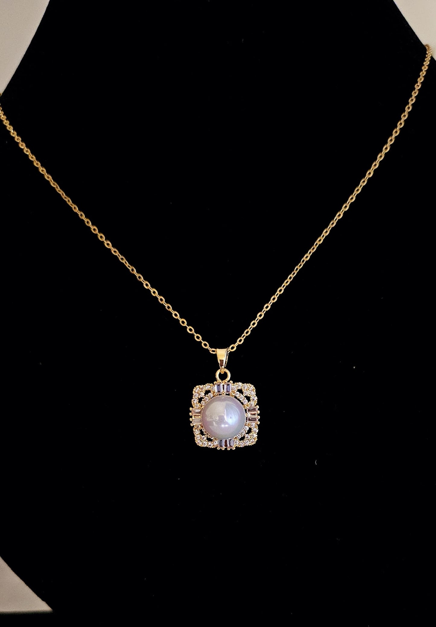 Mabe Pearl Yellow Diamond Pendant