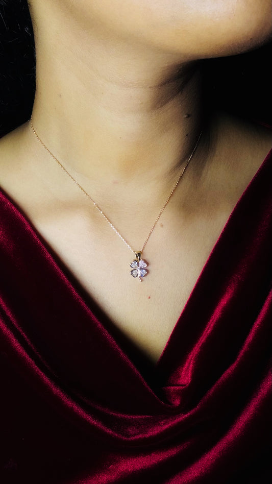 Fleur de Fortune Pendant