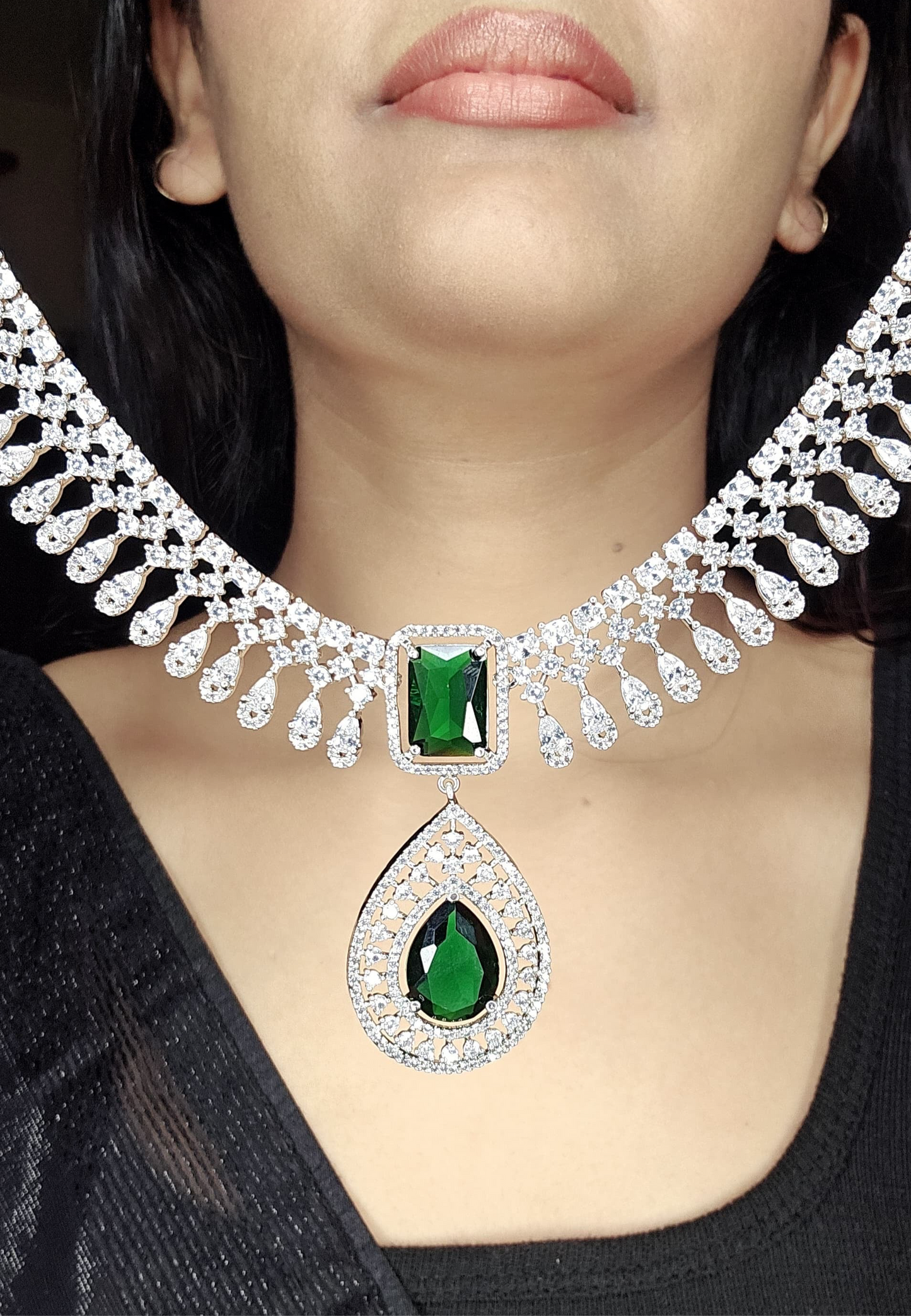 The Dazzling Emerald Set