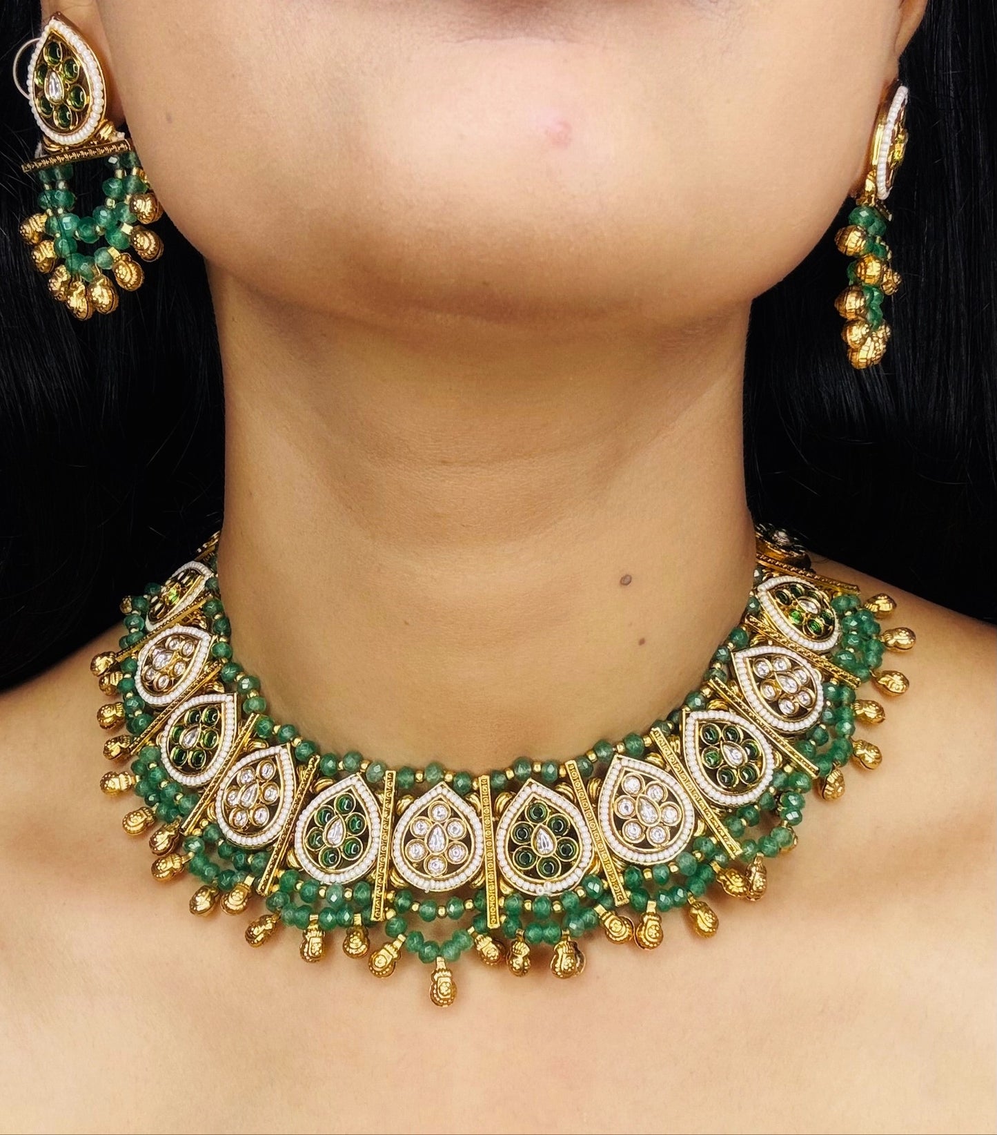Akshara Pear Jewellery Set